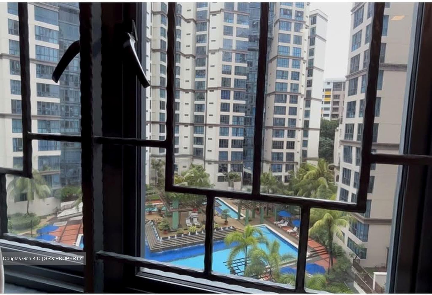 Regent Grove (D23), Condominium #574554001